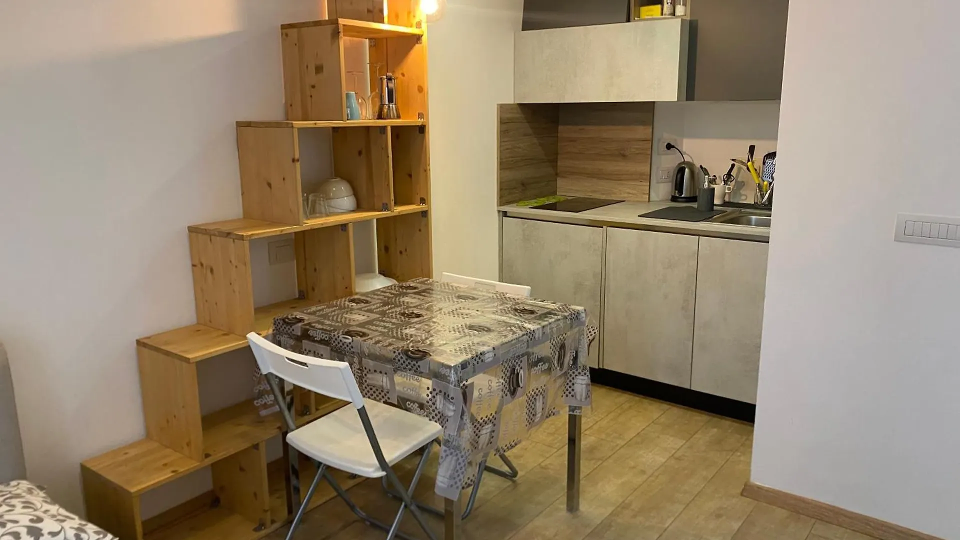 City Center Navigli Duomo - Coco House Petite Maison Milan Apartment